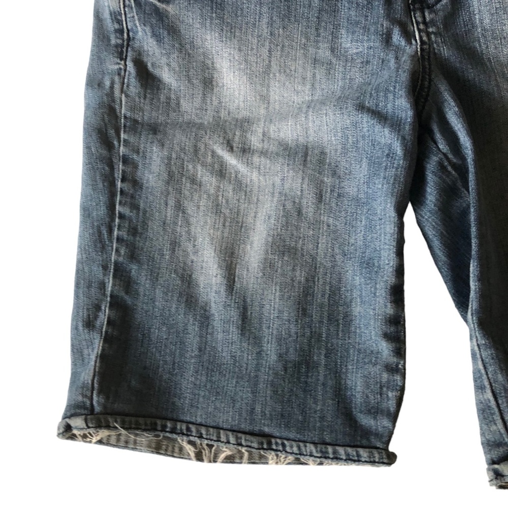 DKNY Jeans Low Rise Stretch Medium Wash Denim Bermuda Shorts - Picture 5 of 15